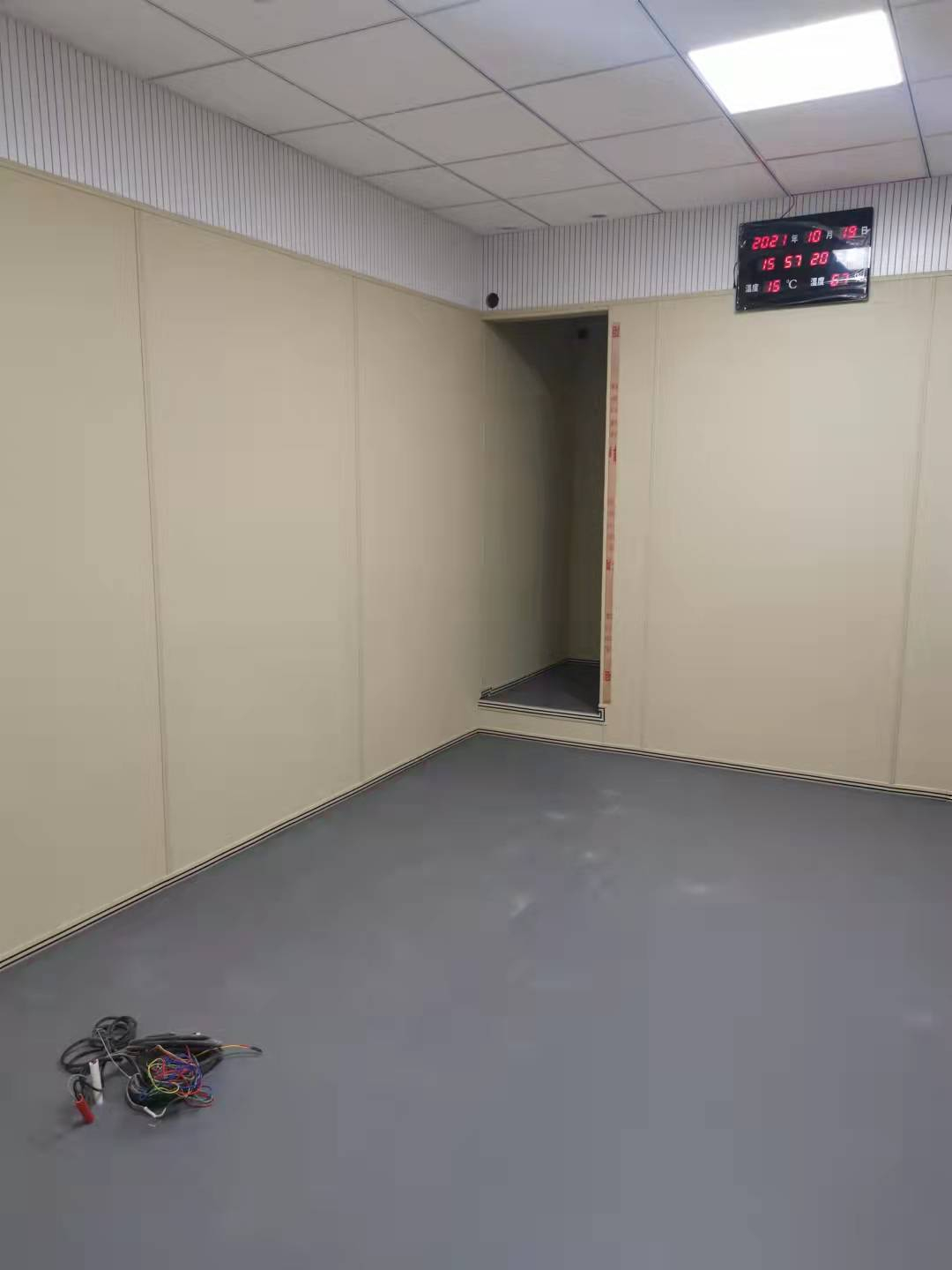 法院防撞軟包審訊室、關(guān)押室等場(chǎng)所做防撞軟包